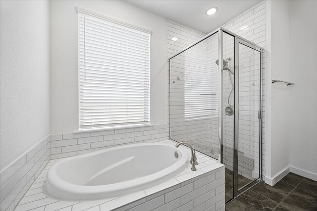 Building Photo - 15823 Bird of Paradise Dr