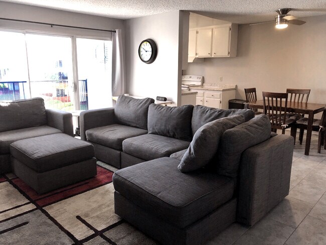 Building Photo - 870 Avenue B