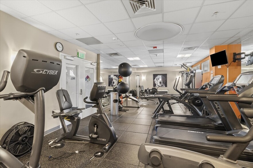 Community Gym - 410 Acoma St