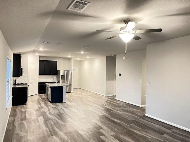 Building Photo - 1629 Dubiel Dr
