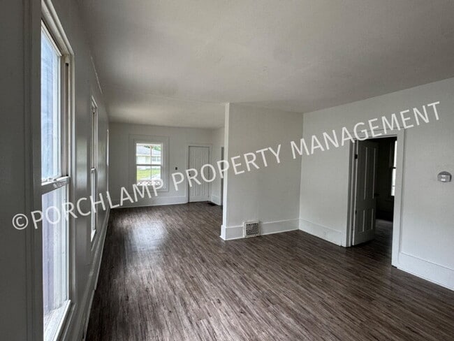 Building Photo - 283 E Grand Ave