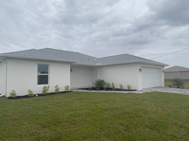 Building Photo - 1121 NW 13th Terrace