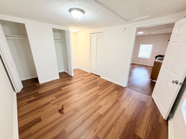 Building Photo - COMING SOON: 3 Bedroom/2 Bath Home located at 1020 E Seventh St. Greenfield, IN