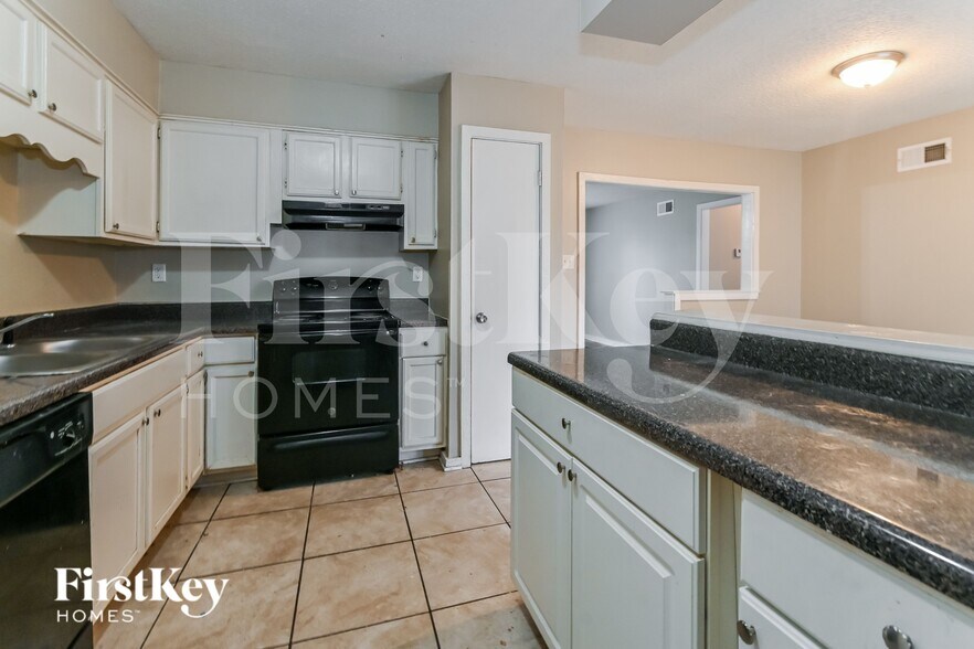 Building Photo - 4266 Crump Rd