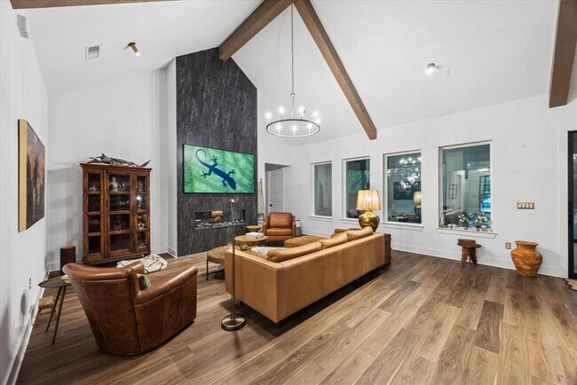 Building Photo - 437 Trabuco Bnd