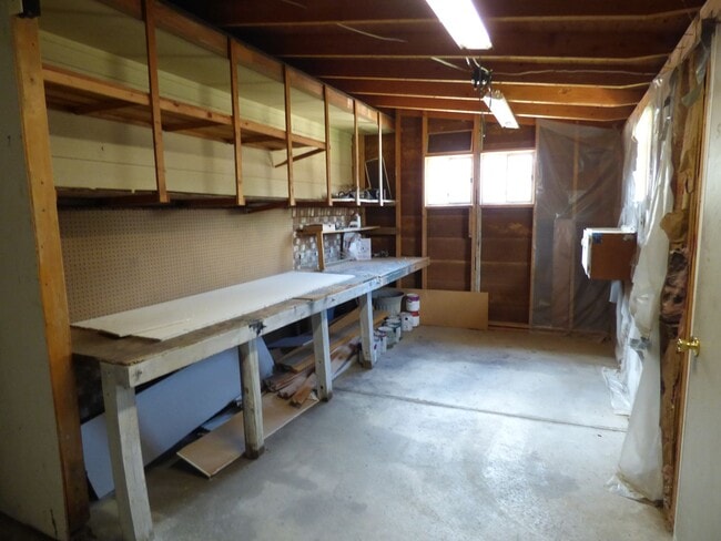 Building Photo - 4 Bedroom home in Loveland