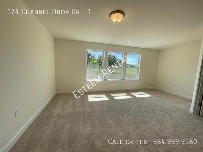 Building Photo - 174 Channel Drop Dr