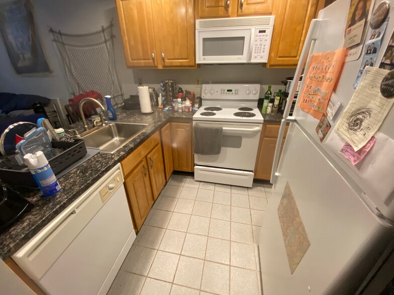 Building Photo - 20 Queensberry St