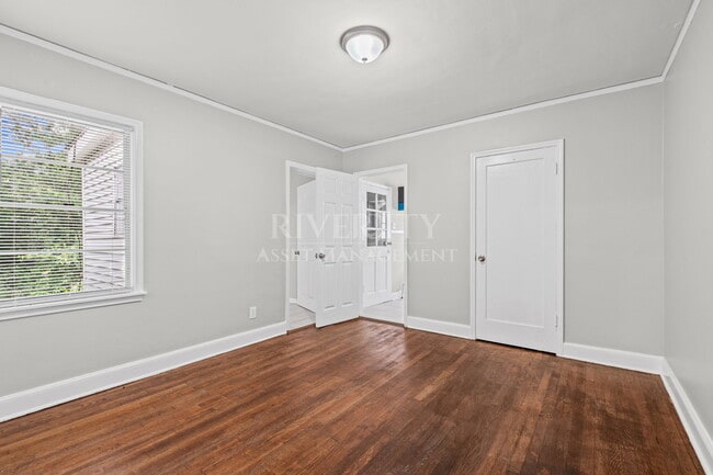 Building Photo - 1232 Vaughn Rd