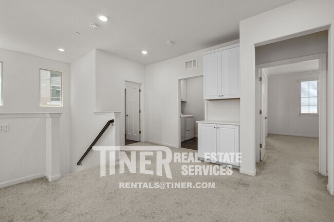 Building Photo - 8082 Avanti Dr