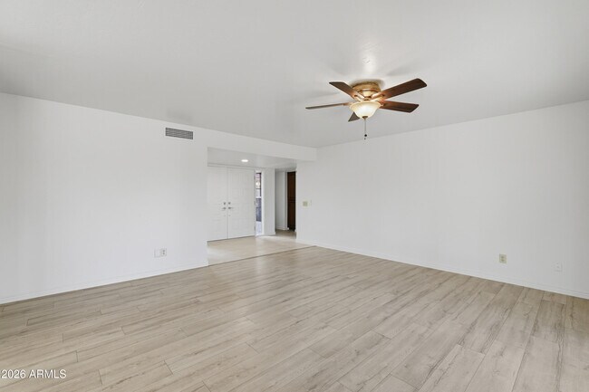 Building Photo - 25835 S Greencastle Dr