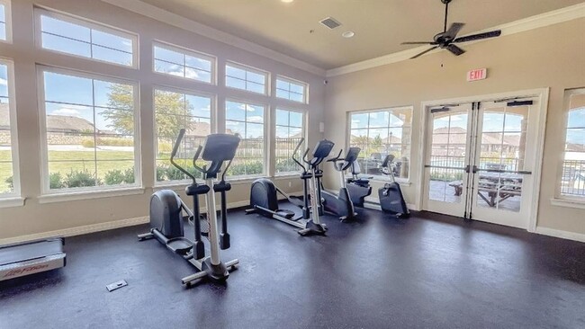 Building Photo - 18024 Stefano Dr