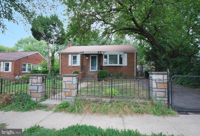 Building Photo - 5028 Nantucket Rd