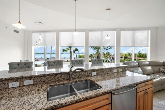 Building Photo - 1375 Beach Rd