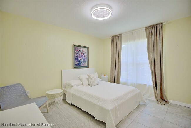 Building Photo - 4706 Mercado Dr