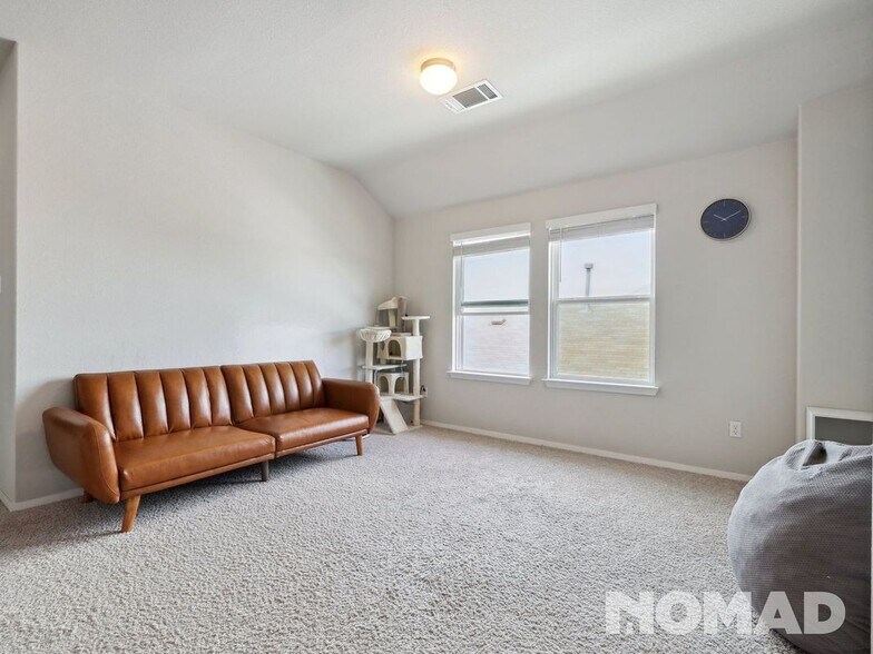 Building Photo - 101 Crescent St