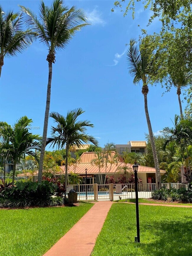 Building Photo - 13120 SW 92nd Ave