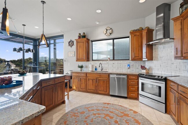 Building Photo - 1101 Ivean Pearson Rd