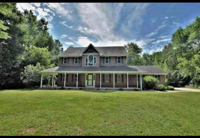 Building Photo - 969 Riverside Dr
