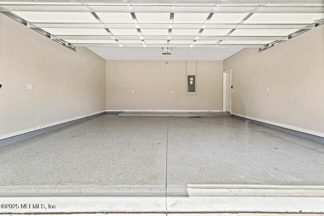 Building Photo - 230 Starnberg Ct