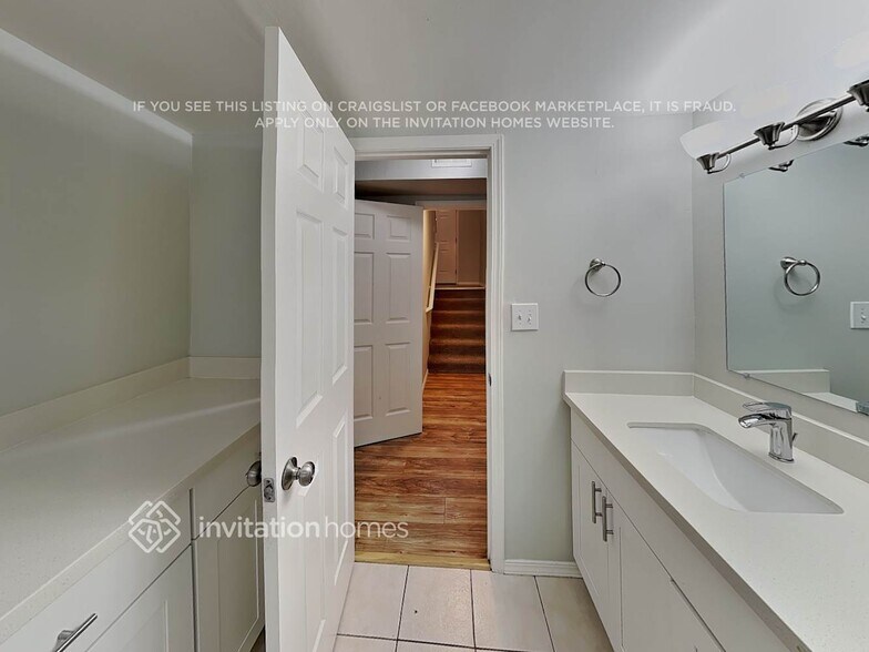 Building Photo - 19606 Peak Pl