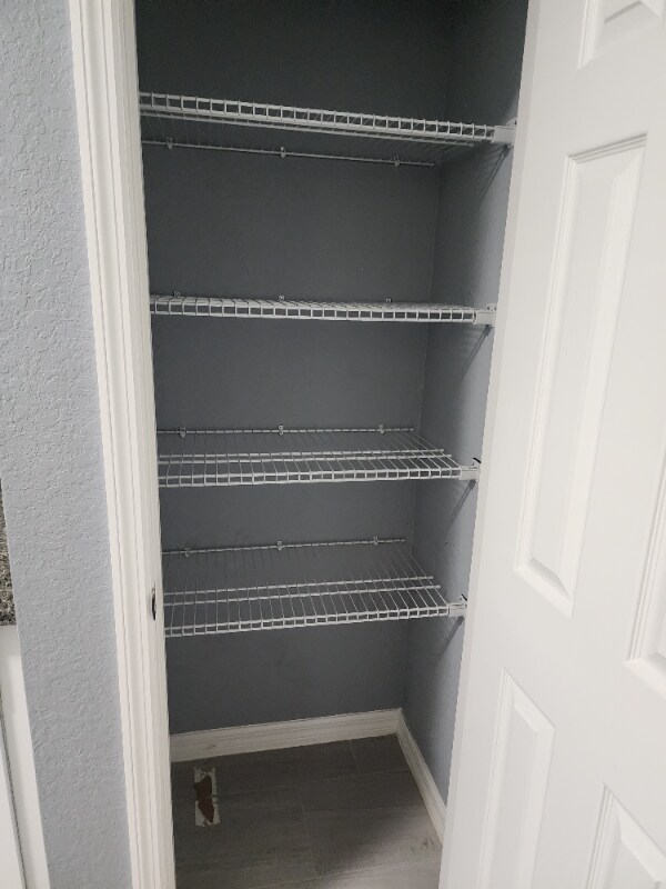 Building Photo - 202 Oak Ln Cir