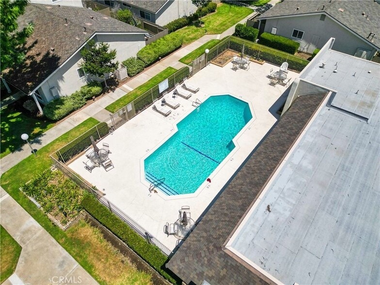 Building Photo - 12700 Newport Ave