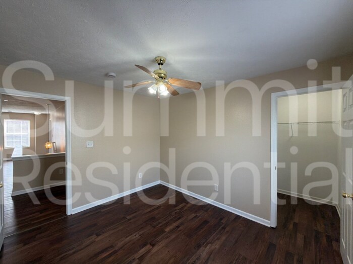 Building Photo - 8005 Harshaw Dr