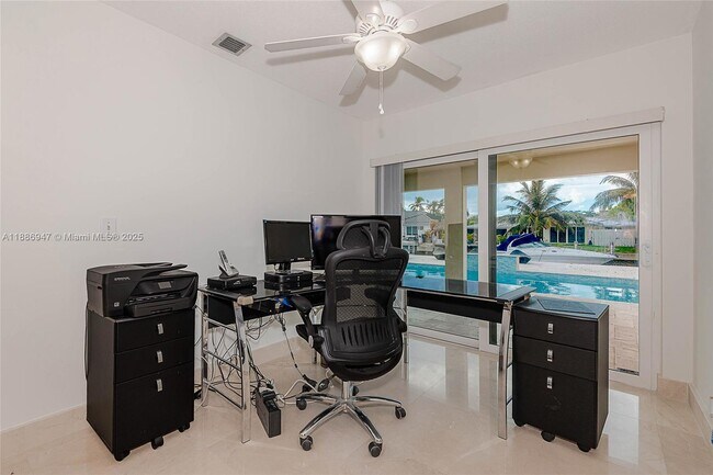 Building Photo - 1912 Ocean Mist Dr
