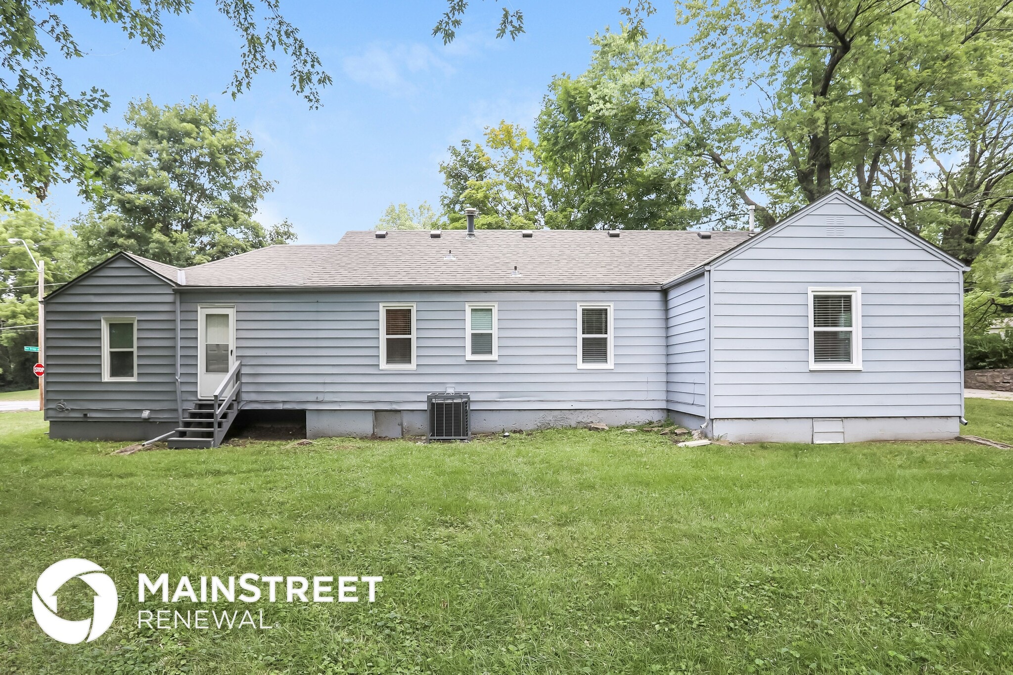 Building Photo - 6201 E Red Bridge Rd