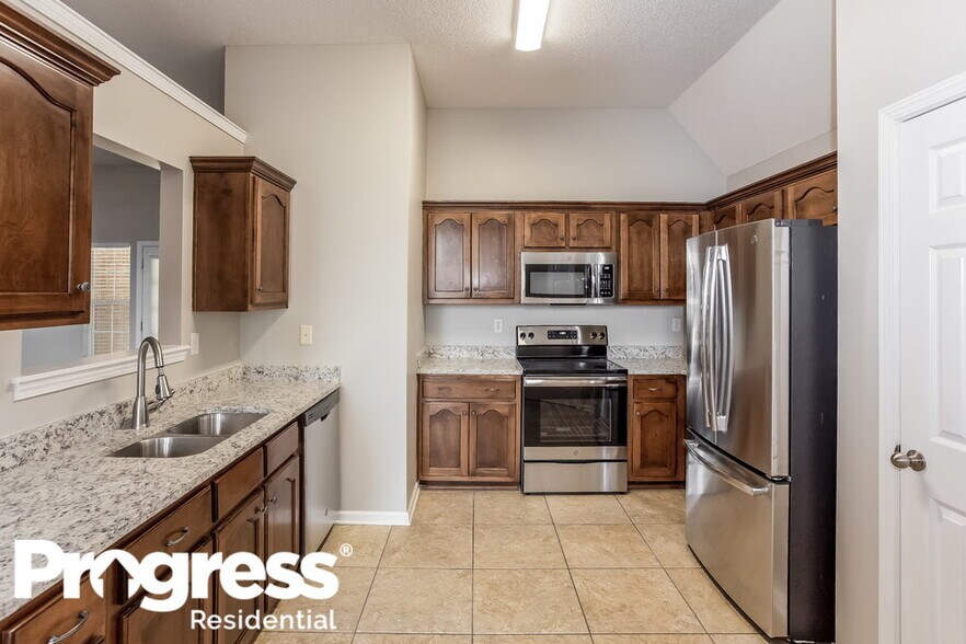 Building Photo - 7158 Crape Myrtle Dr