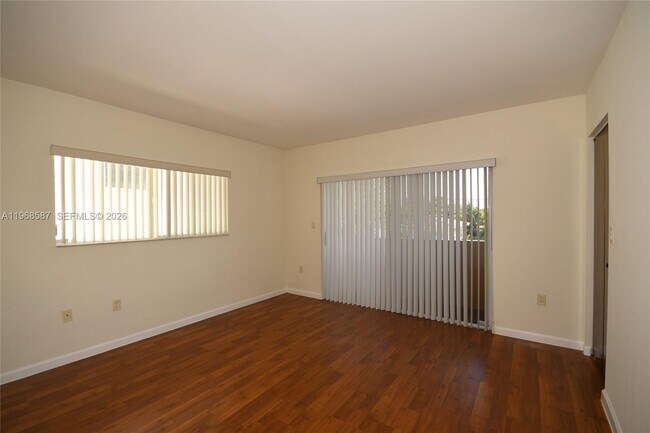 Building Photo - 2780 SW 33rd Ave