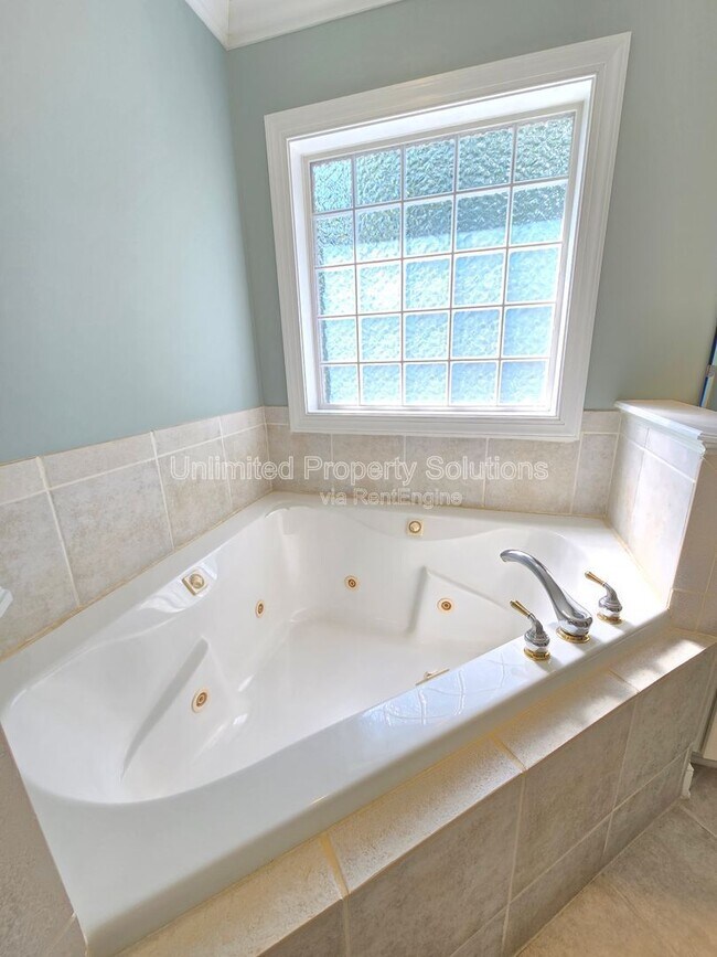 Building Photo - 4838 Whitner Dr