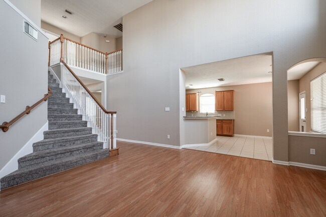 Building Photo - 9611 Sage Deck Ln