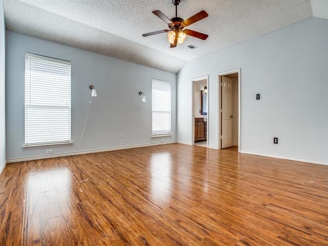 Building Photo - 4806 Highlands Dr