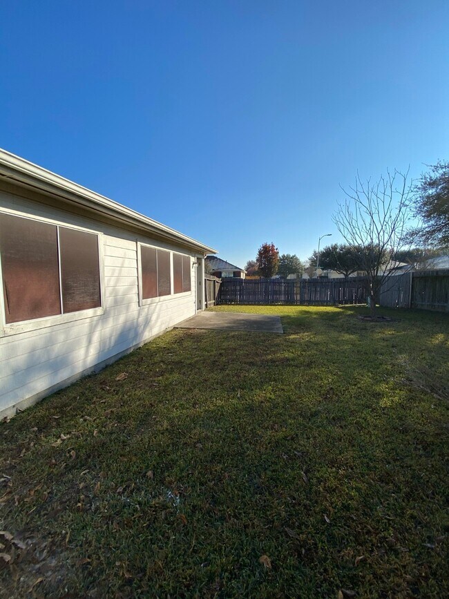 Building Photo - 19803 Falcon Hill Ct