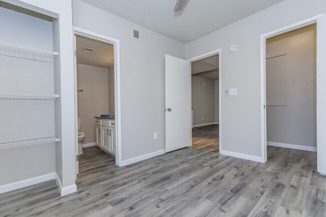 A1 Renovated - 1 Bed 1 Bath - Rise Parkside