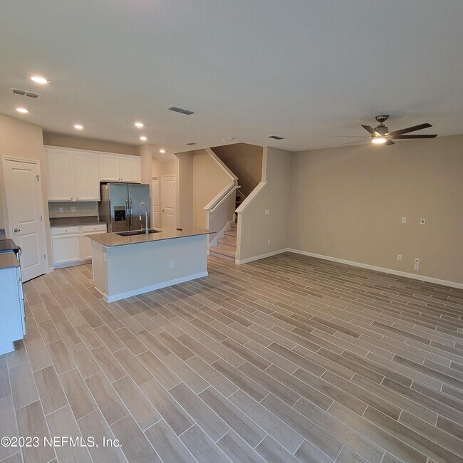 Building Photo - 51 Appleton Ct