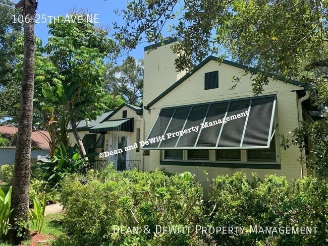 Building Photo - 106 25th Ave NE