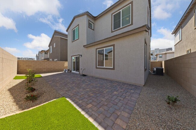 Building Photo - Brand New 3-Bed + Loft Home in Cadence wit...
