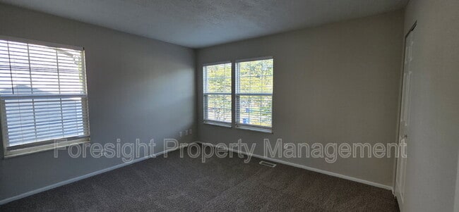 Building Photo - 267 Freedom Ln