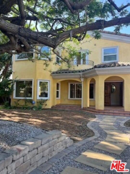 Building Photo - 8302 S Sepulveda Blvd