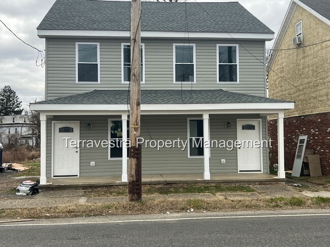 Building Photo - 440-442 S Barber Ave