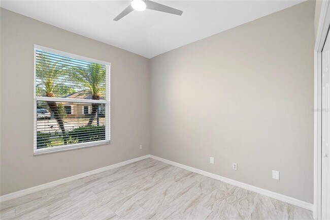 Building Photo - 9885 Montclair Cir