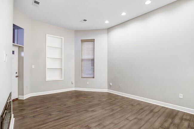 Building Photo - 1421 T St NW