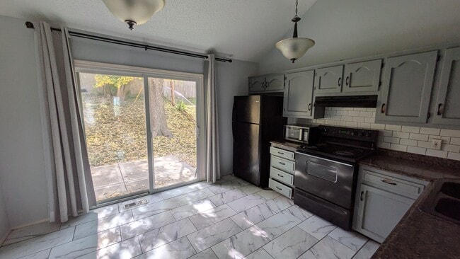 Building Photo - 7209 W 56th Ter