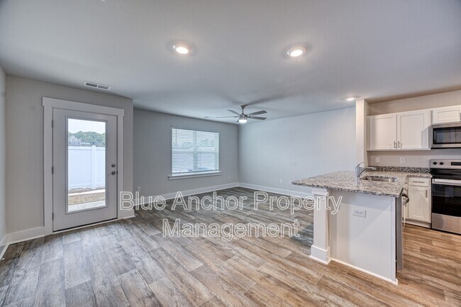 Building Photo - 103 S Grassland Rd