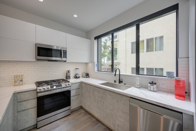 Building Photo - 4422 Riley Dr