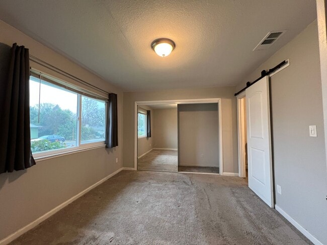 Building Photo - Lovely updated home with large backyard, close to Fair Oaks schools!