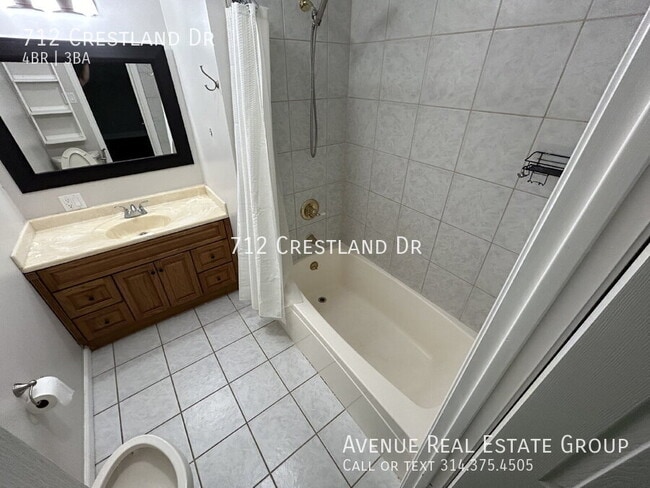 Building Photo - 712 Crestland Dr